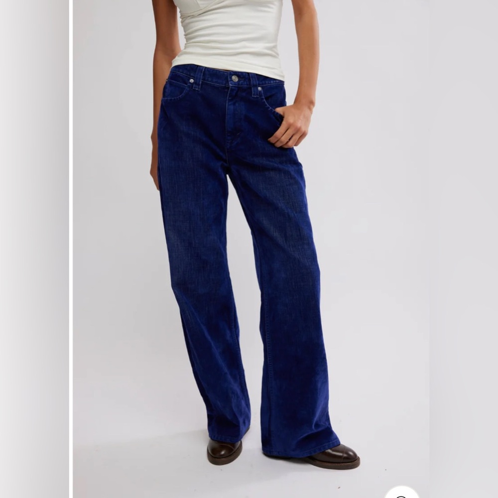 NWT WE THE FREE TINSLEY BAGGY HIGH-RISE FLOCKED JEANS in Twilight Blue